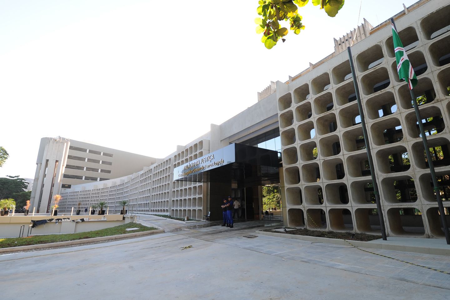 Fachada do Palácio da Justiça, sede do Tribunal de Justiça de Goiás (TJGO), em Goiânia