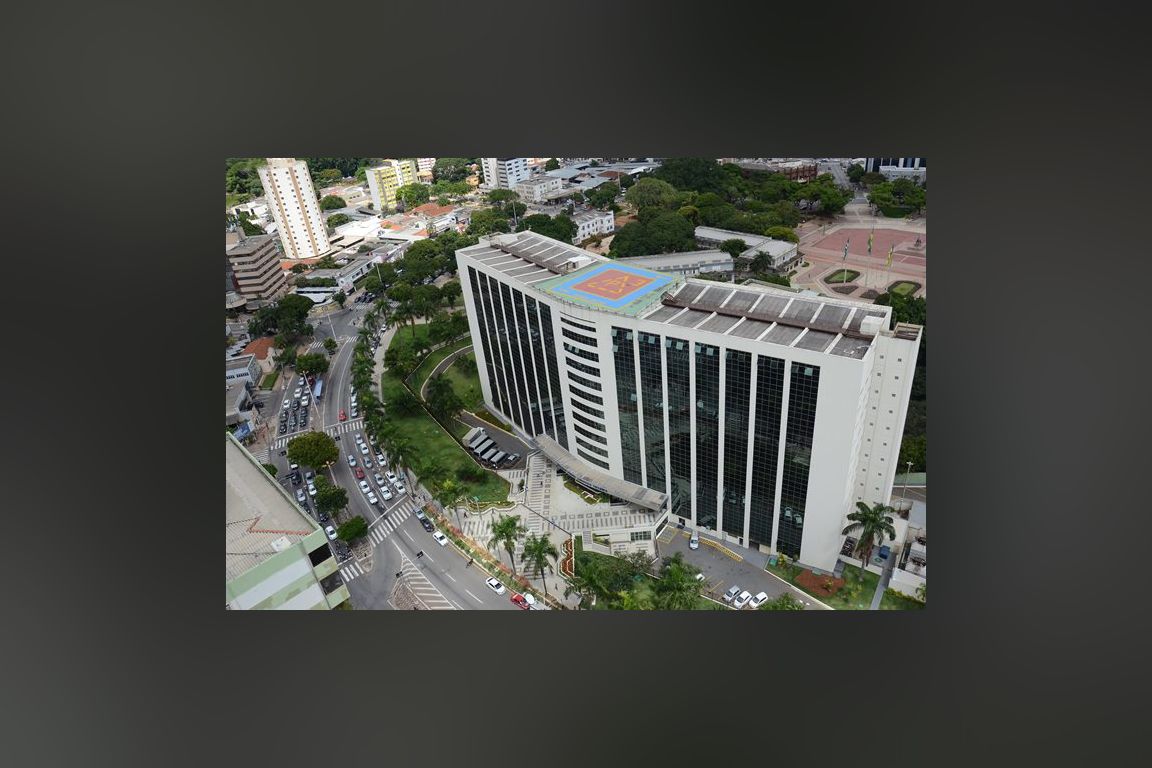 Vista aérea do Palácio Pedro Ludovico Teixeira, sede do Governo de Goiás, em Goiânia