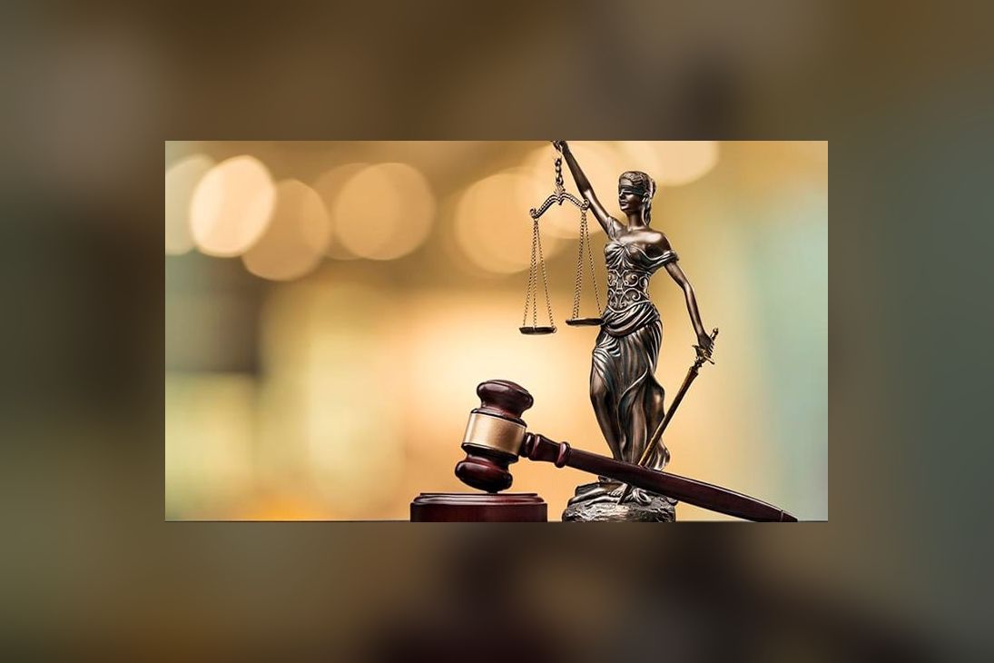 Balança da Justiça, símbolo das decisões judiciais em Goiás