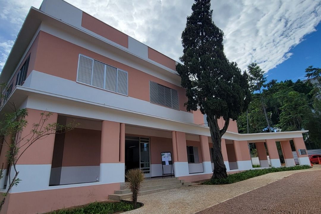 Fachada do Edifício Marieta Telles, sede da Secretaria de Estado da Cultura de Goiás